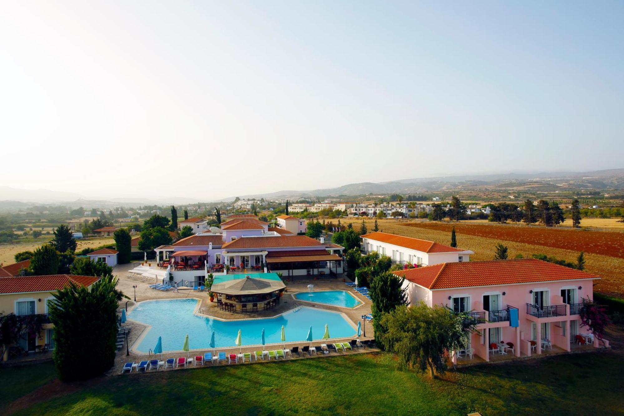 Akamanthea Holiday Village Полис Екстериор снимка